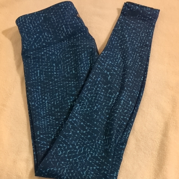 Lululemon Athletica Blue Patterned Leggings - Picture 3 of 4